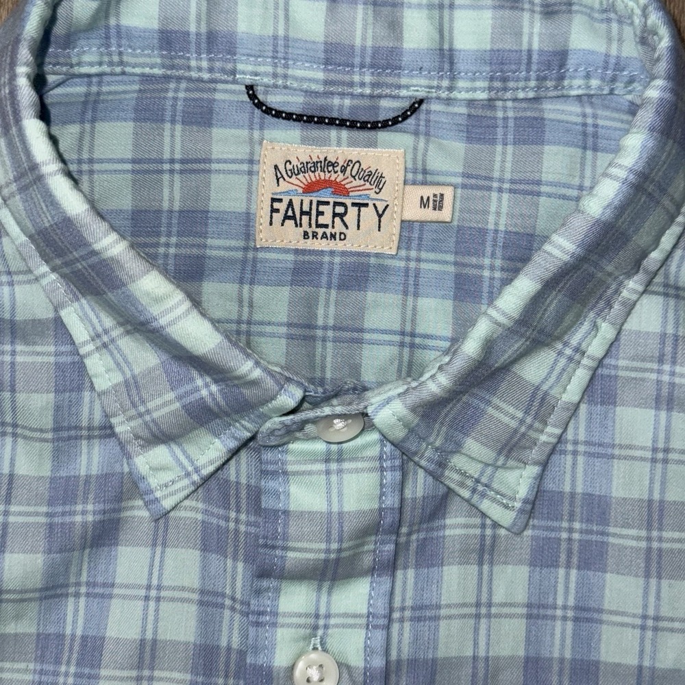 Faherty Movement Long Sleeve Button Down Shirt Men's M Blue Green Plaid
